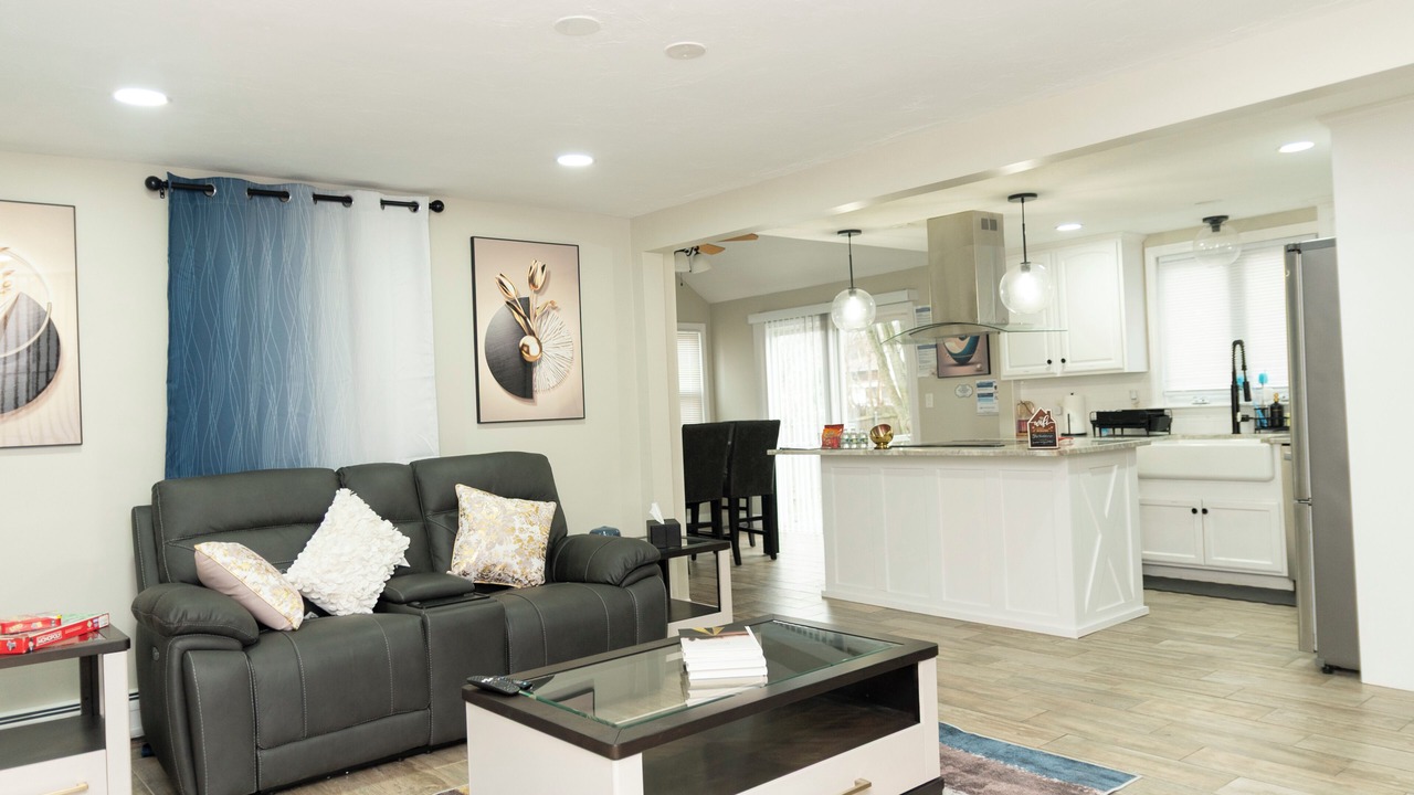 Photo of Livingroom in Franklin Plantation