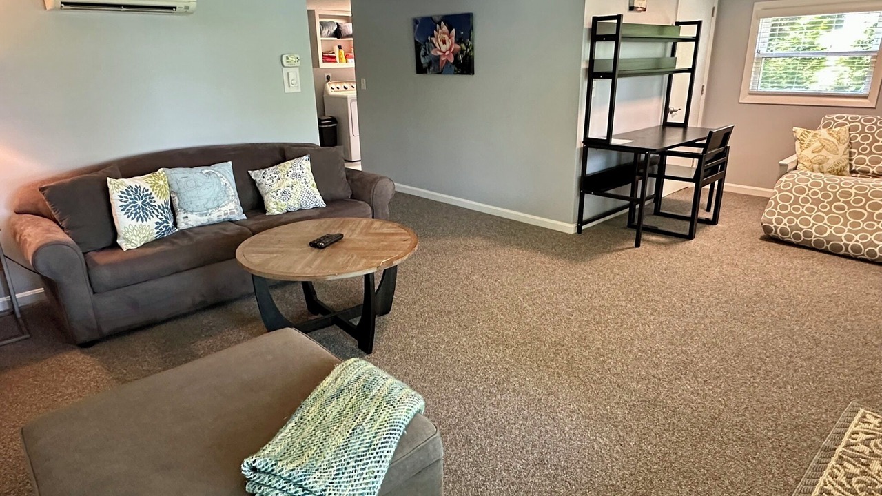 Photo of Livingroom in West Barnstable