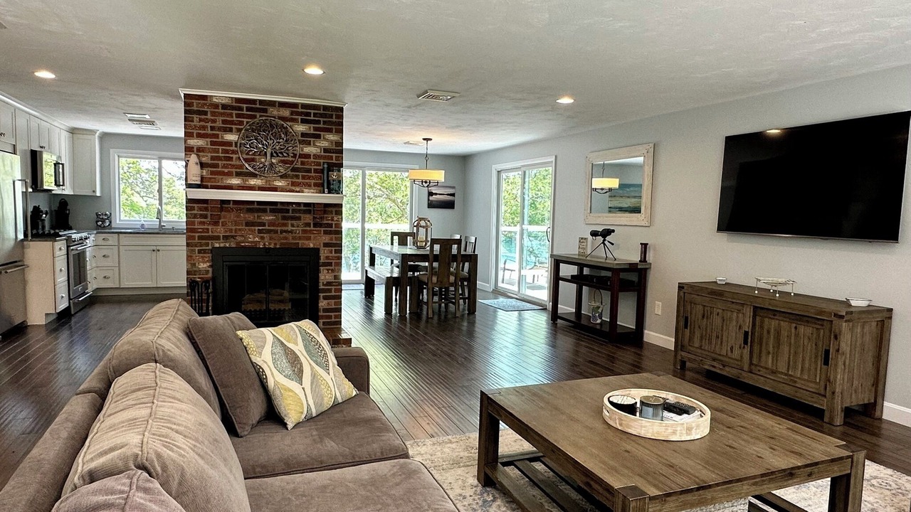 Photo of Livingroom in West Barnstable