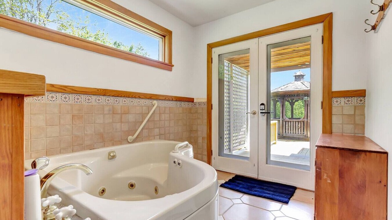 Photo of Bathroom in Londonderry