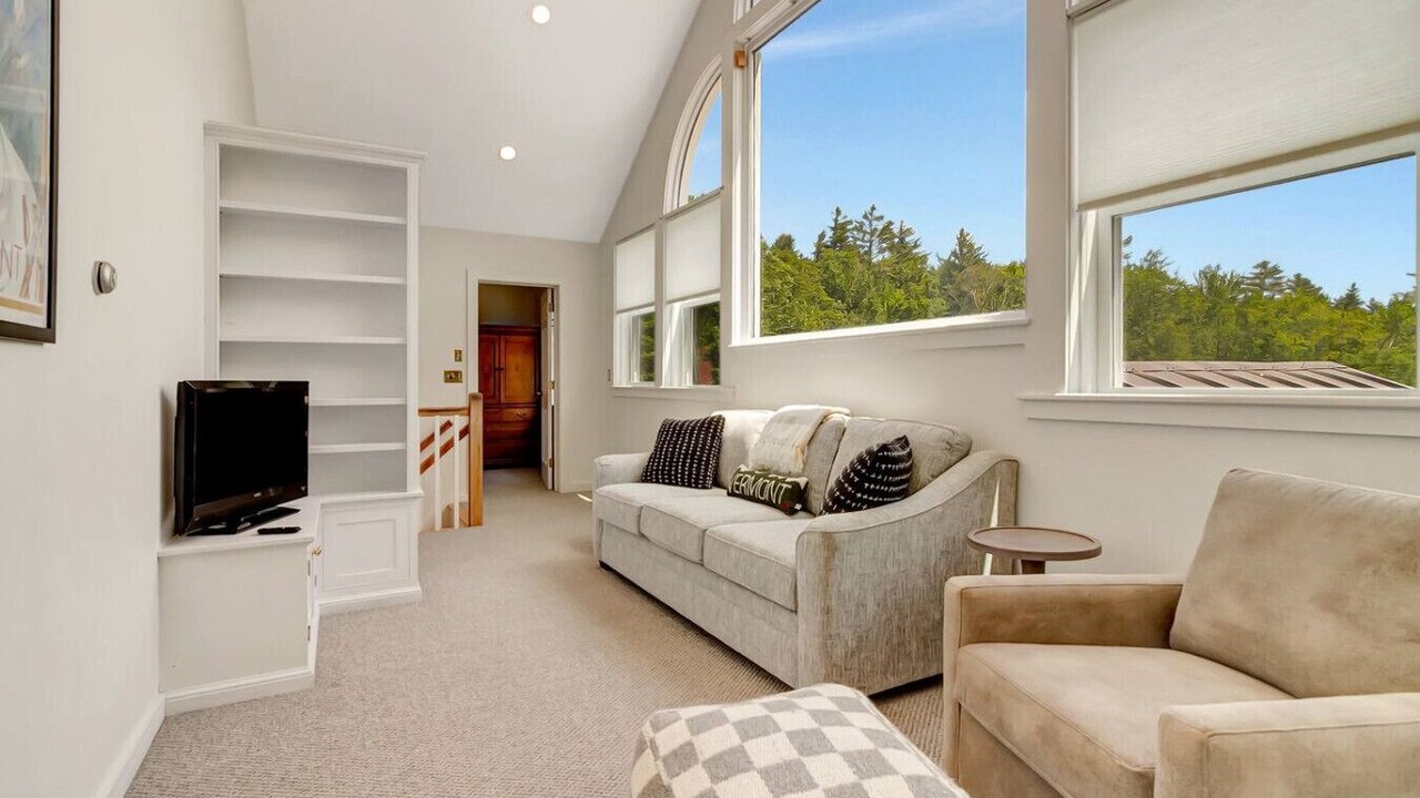 Photo of Livingroom in Londonderry