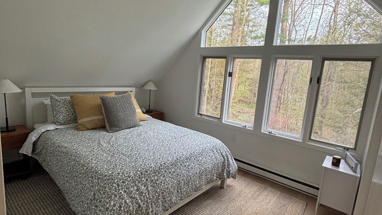 Photo of Bedroom in Monterey