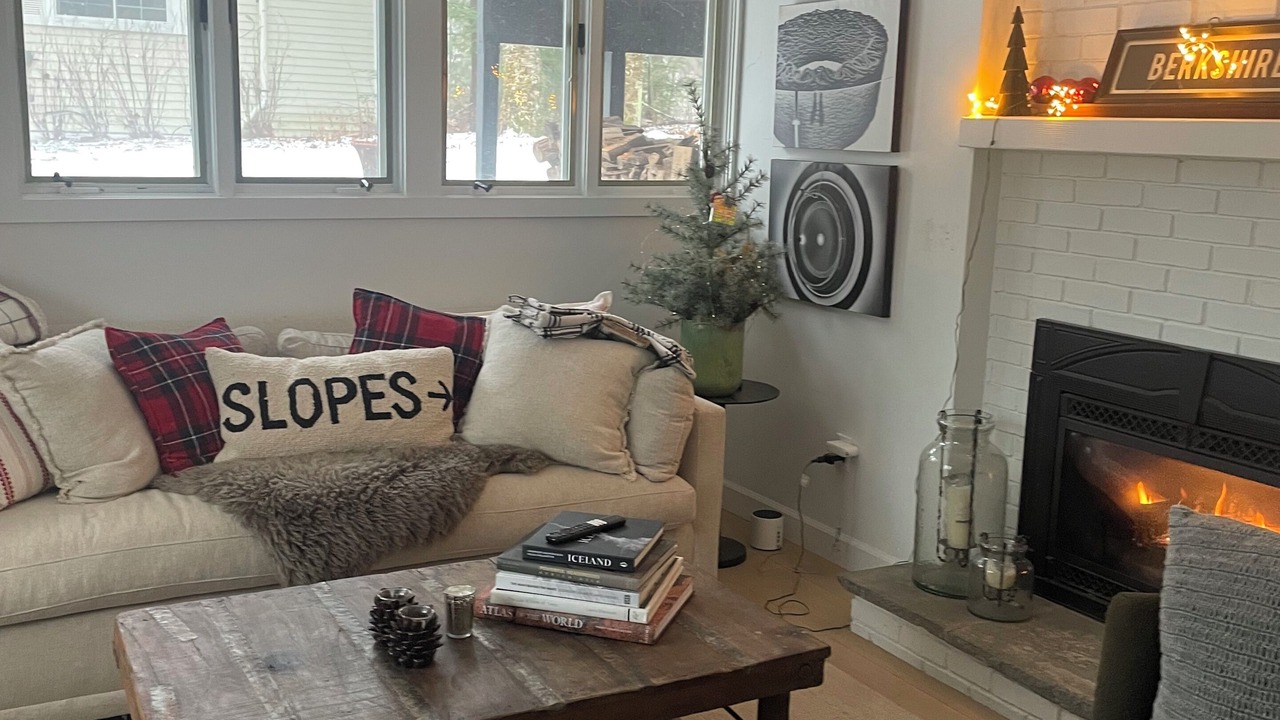 Photo of Livingroom in Monterey