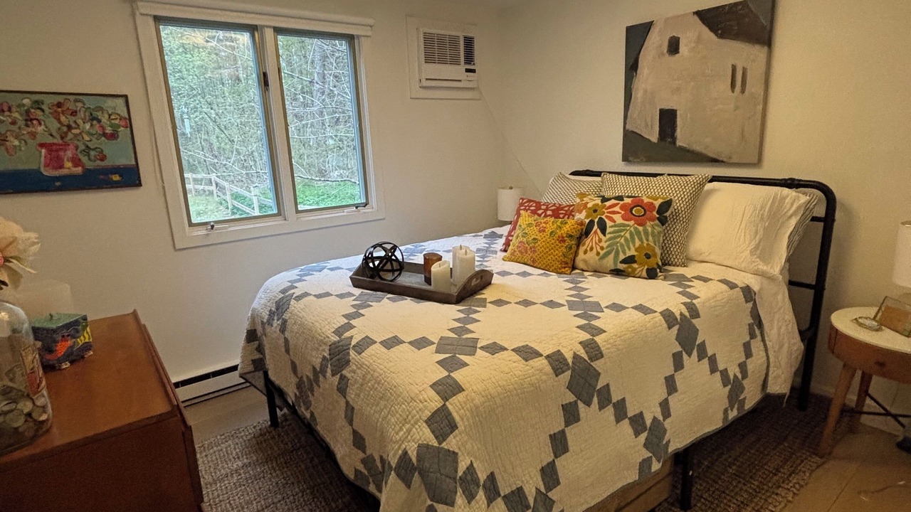 Photo of Bedroom in Monterey