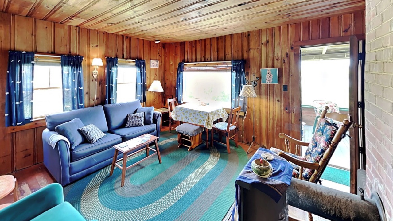 Photo of Livingroom in Castine