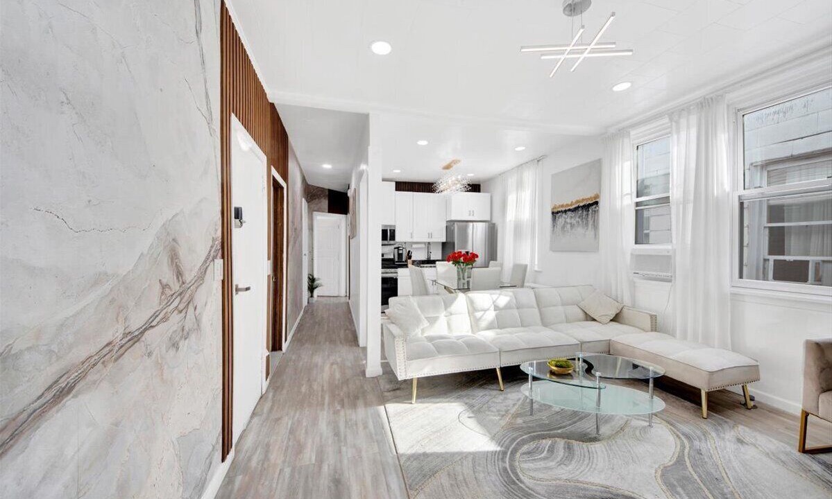 Photo of Livingroom in Southeast Yonkers
