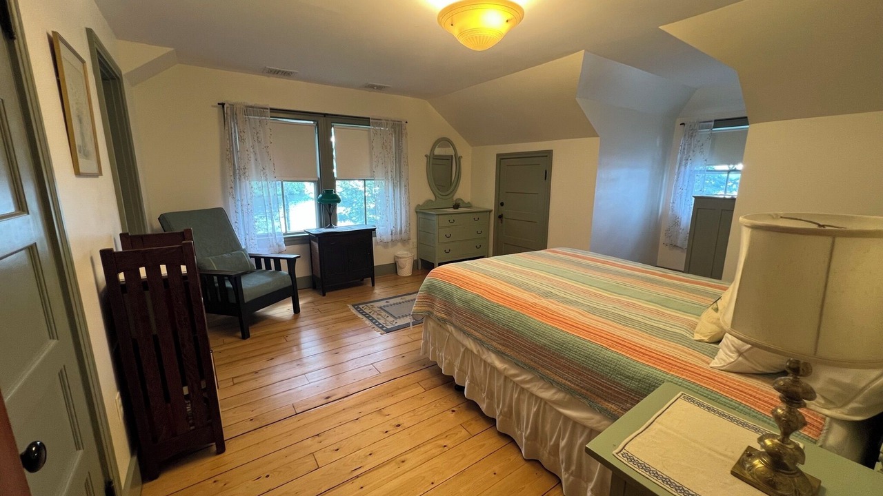 Photo of Bedroom in Tuftonboro