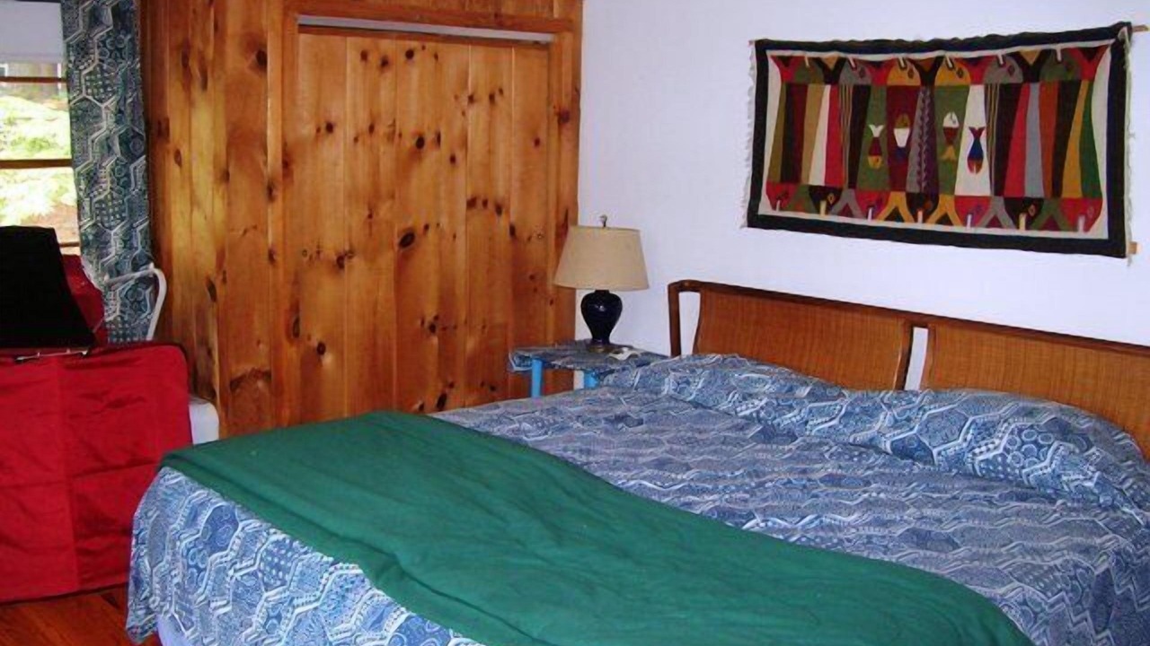 Photo of Bedroom in Tuftonboro