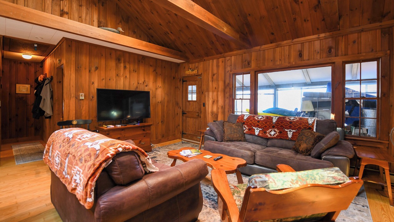 Photo of Livingroom in Harrison