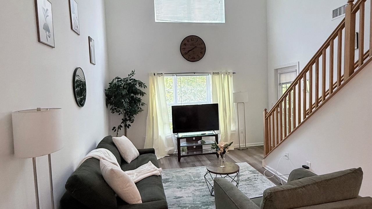 Photo of Livingroom in Orange