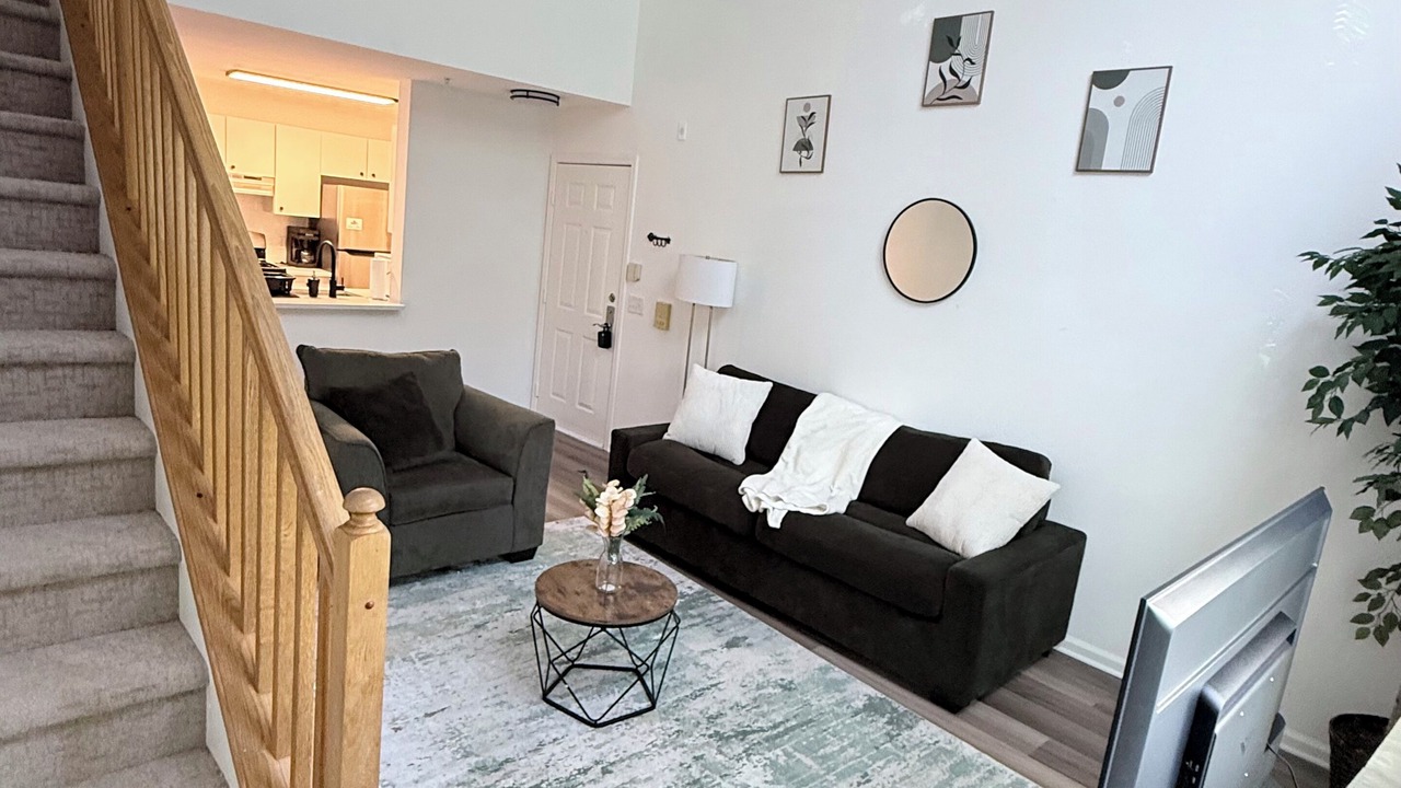 Photo of Livingroom in Orange