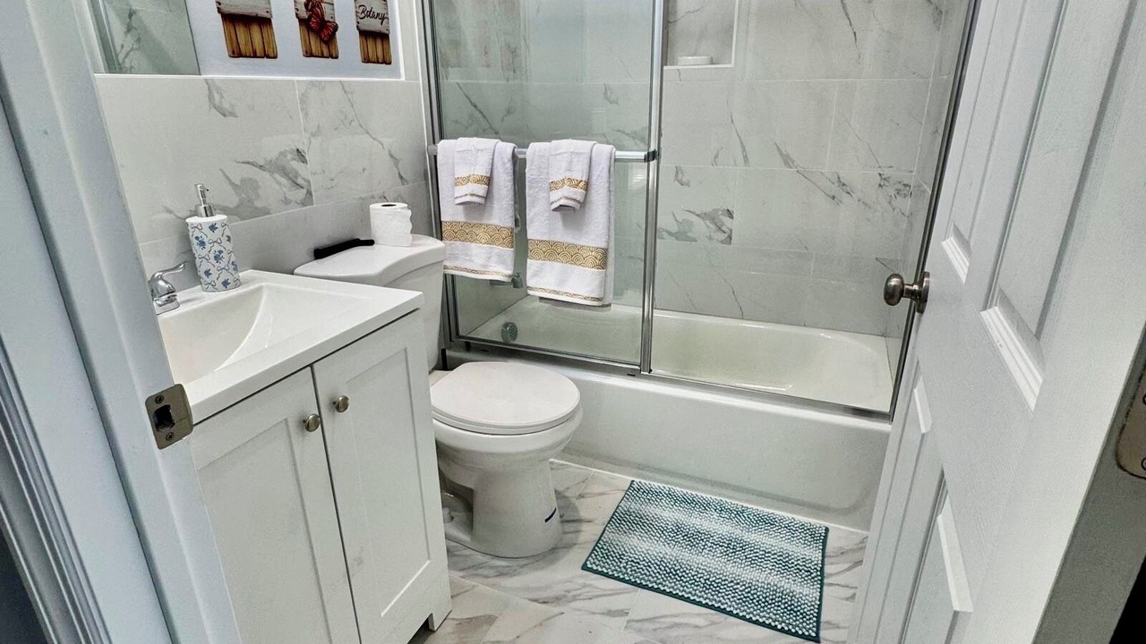 Photo of Bathroom in Ampere