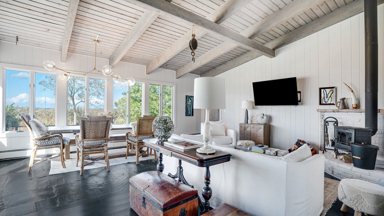 Photo of Livingroom in East Hampton