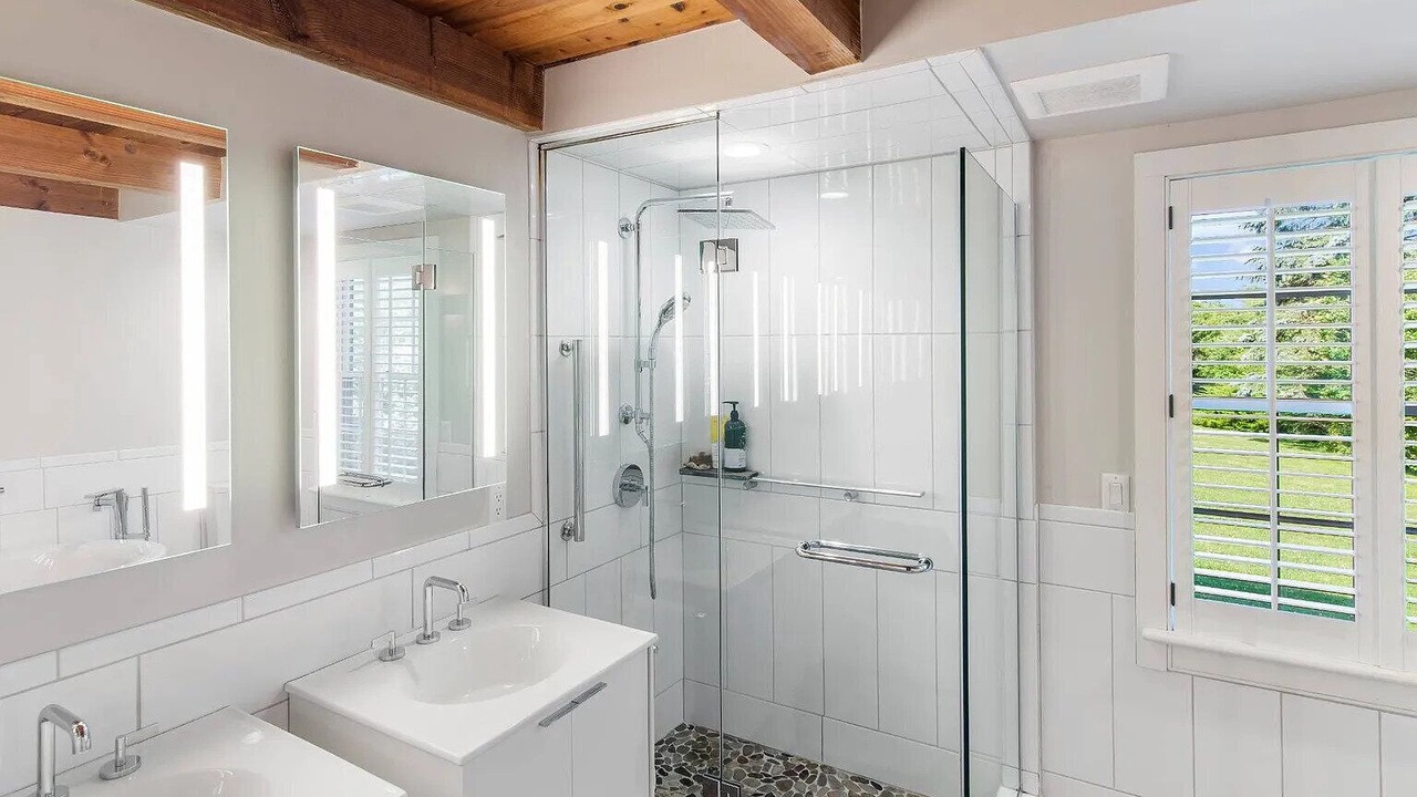 Photo of Bathroom in Water Mill