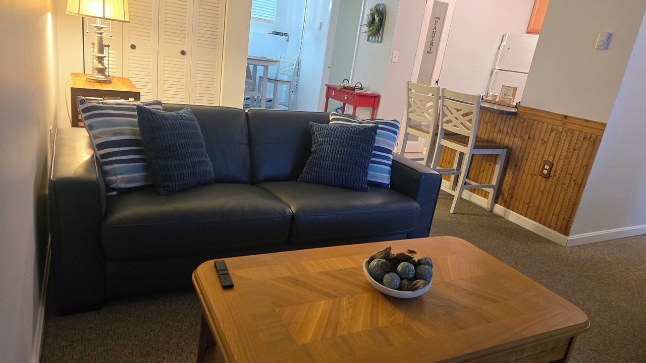 Photo of Livingroom in Weirs Beach