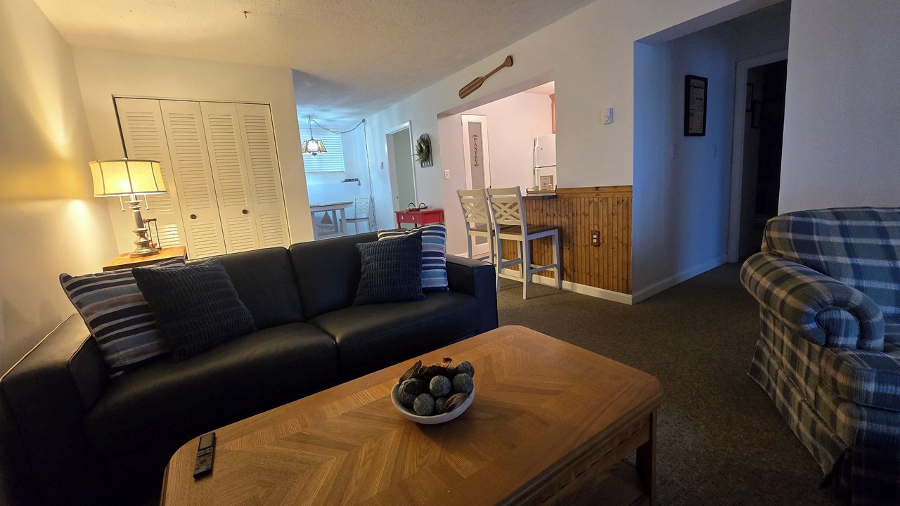 Photo of Livingroom in Weirs Beach