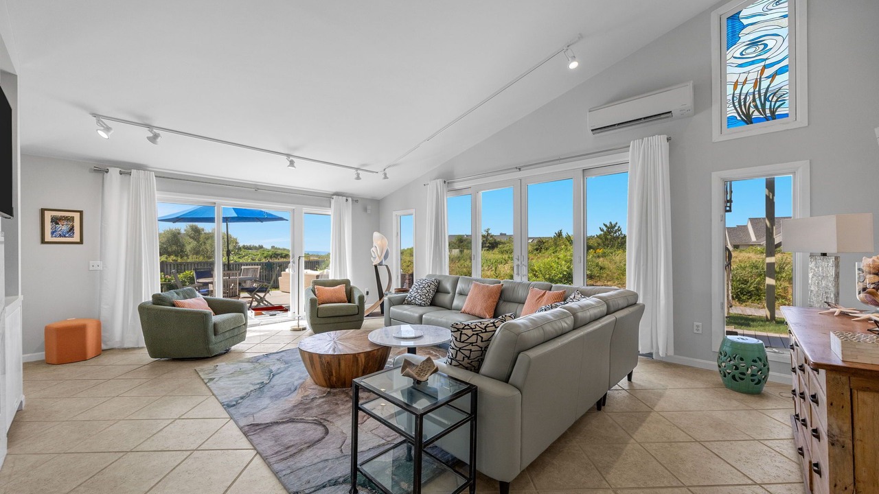 Photo of Livingroom in North Truro