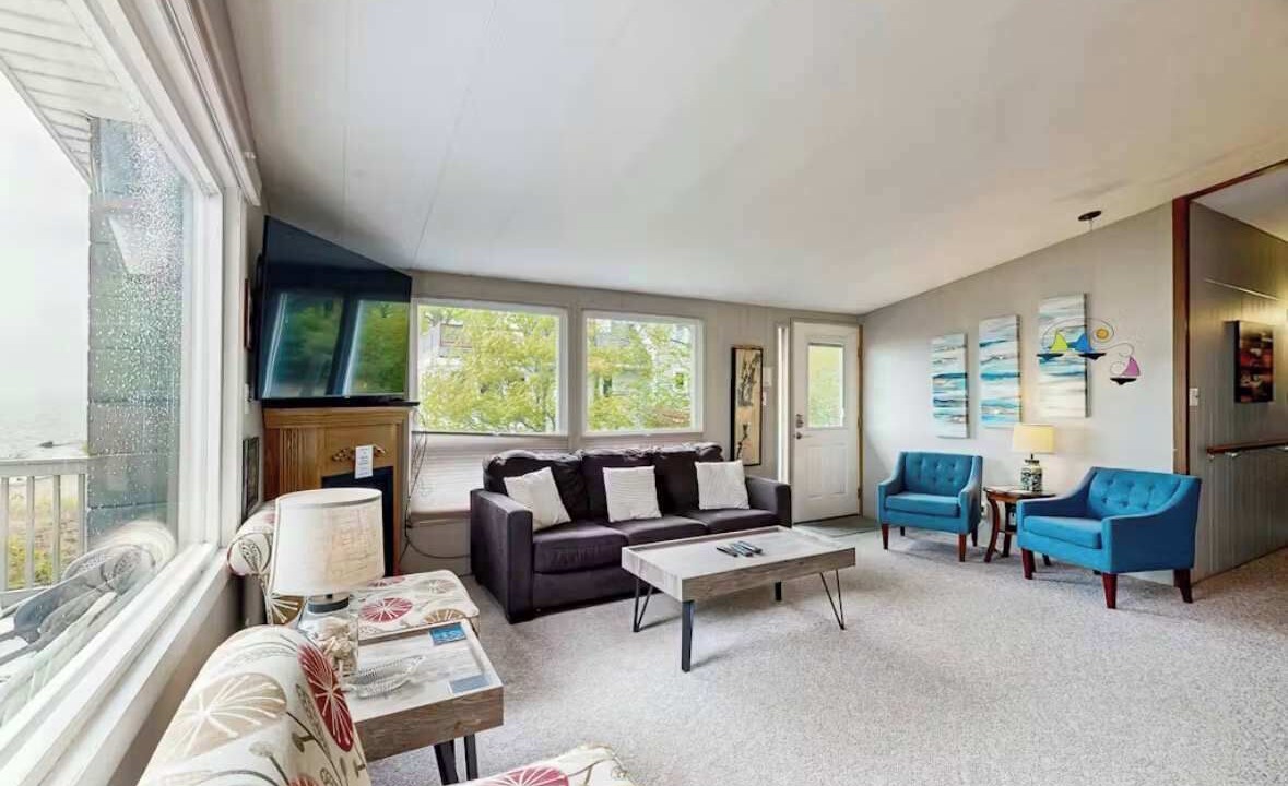 Photo of Livingroom in Malletts Bay