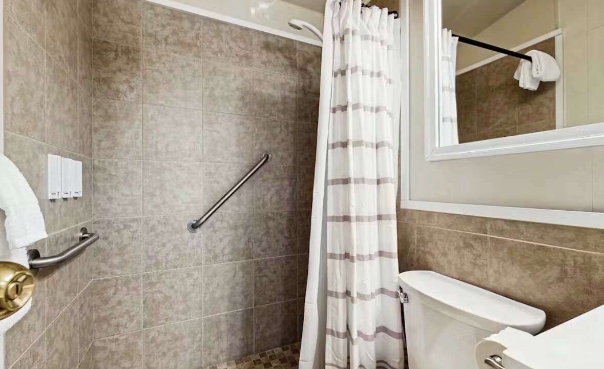 Photo of Bathroom in Malletts Bay
