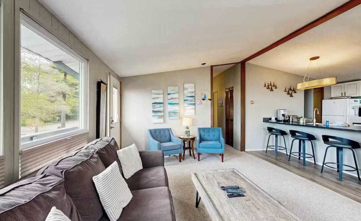 Photo of Livingroom in Malletts Bay