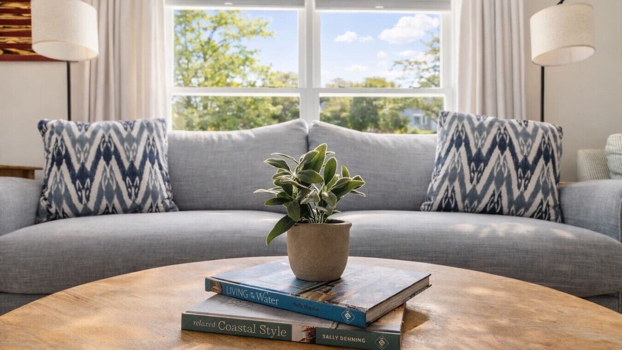 Photo of Livingroom in East Falmouth