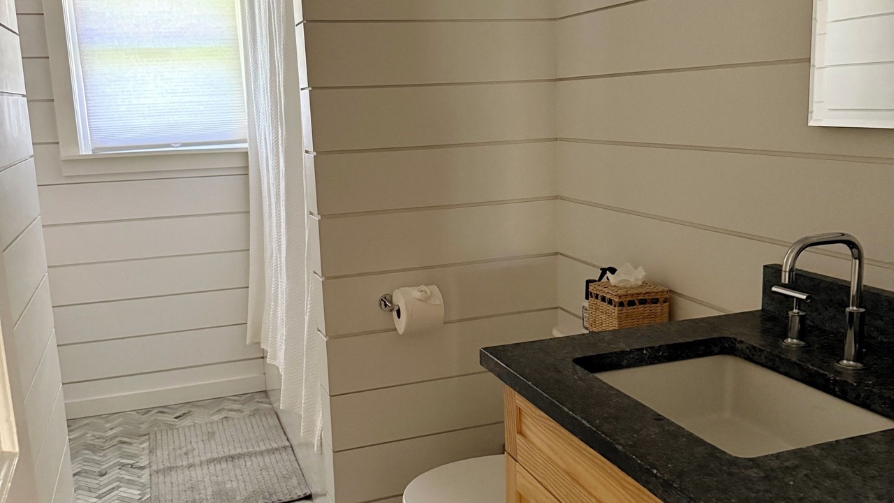 Photo of Bathroom in Lakeside