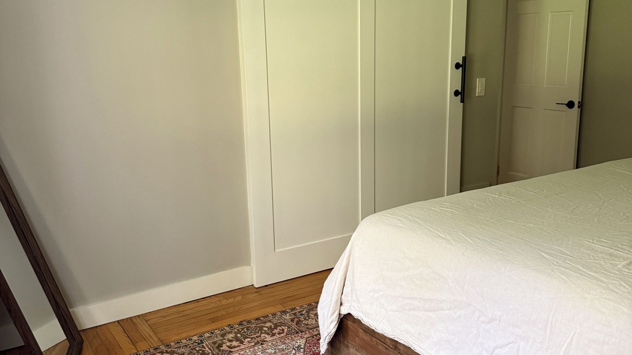 Photo of Bedroom in Lakeside