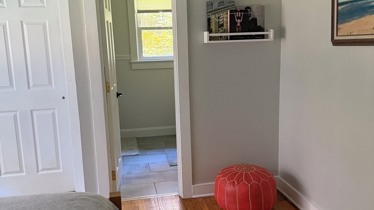 Photo of Bedroom in Lakeside