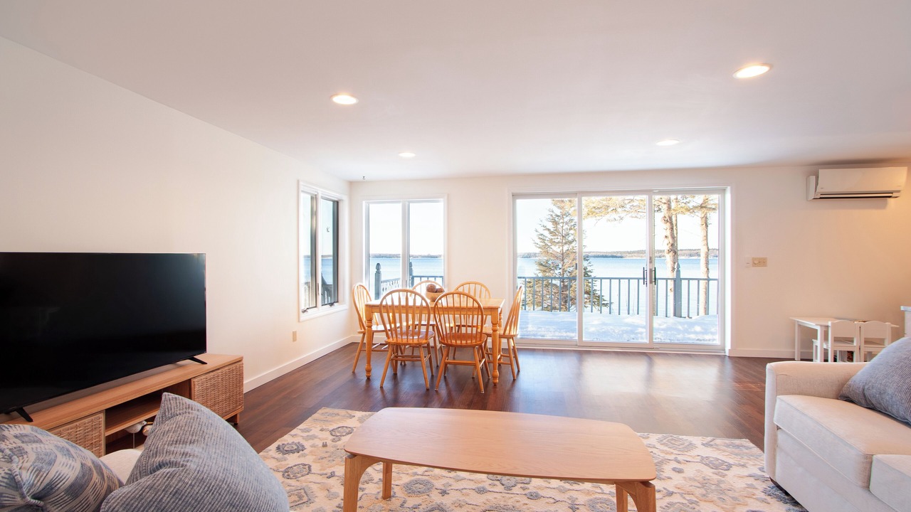 Photo of Livingroom in Brooklin