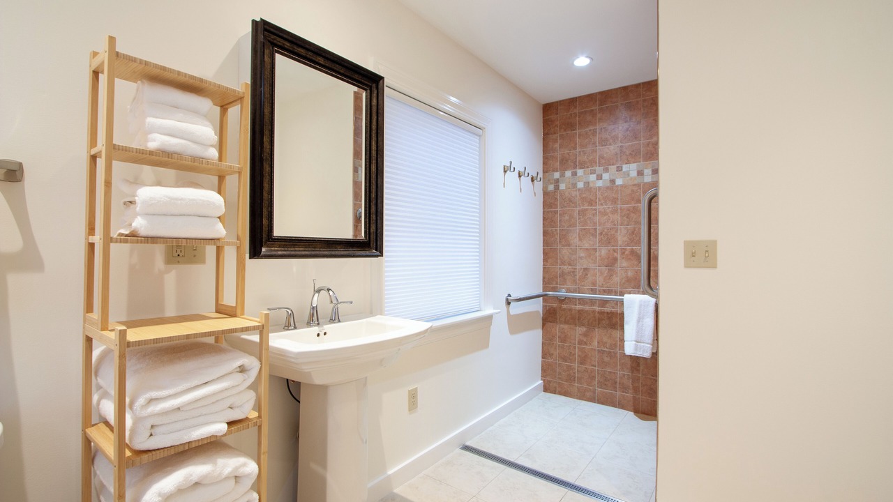 Photo of Bathroom in Brooklin