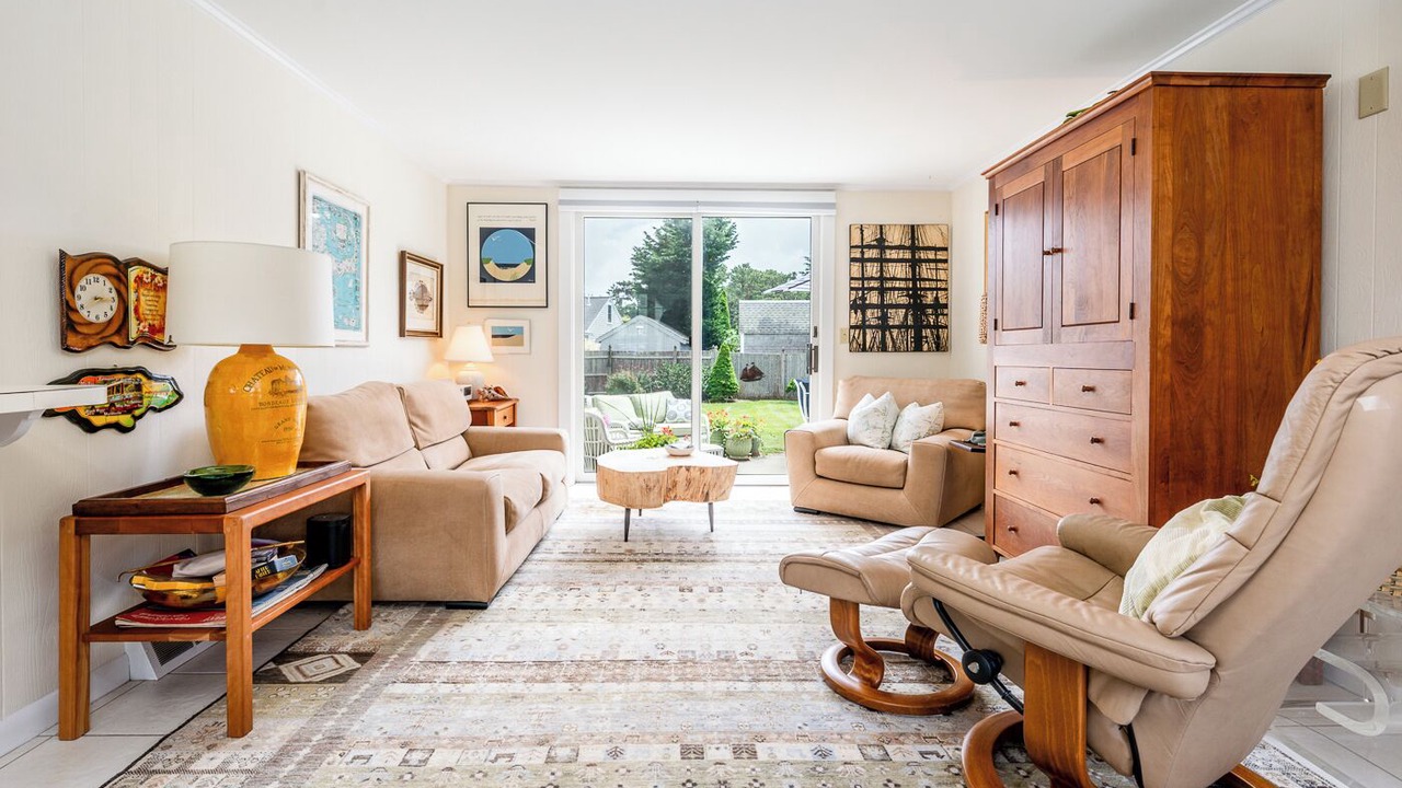 Photo of Livingroom in West Dennis