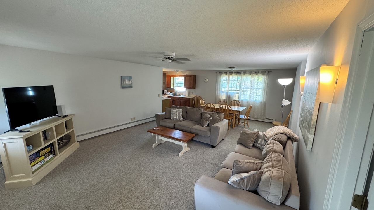 Photo of Livingroom in Narragansett