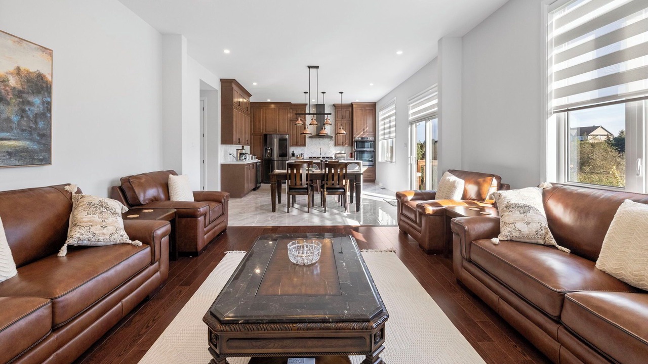 Photo of Livingroom in Ottawa Division