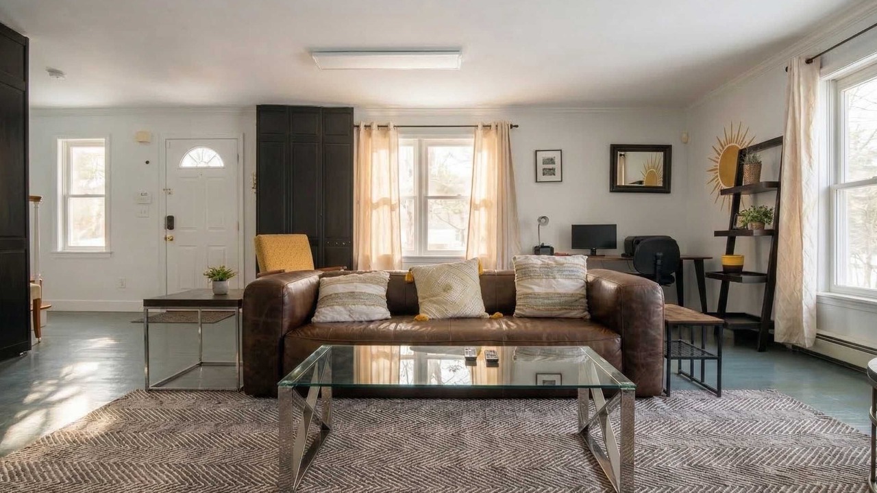 Photo of Livingroom in Easton