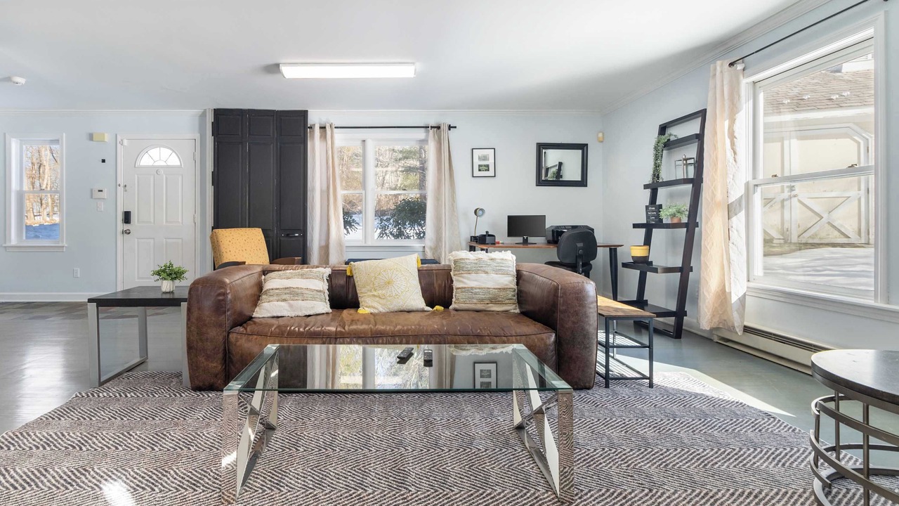 Photo of Livingroom in Easton