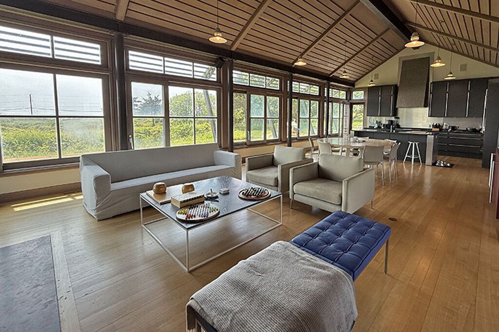 Photo of Livingroom in Aquinnah