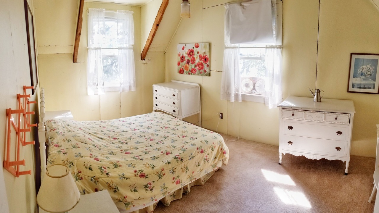 Photo of Bedroom in Hillsboro