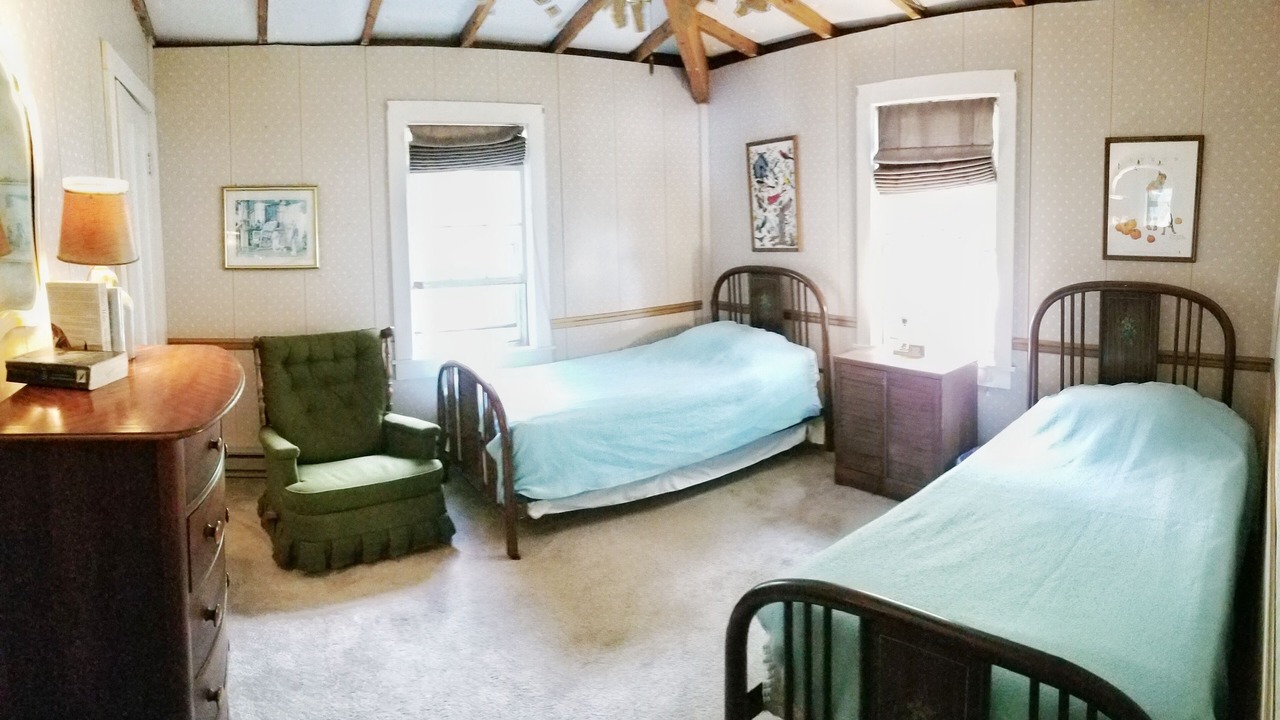 Photo of Bedroom in Hillsboro