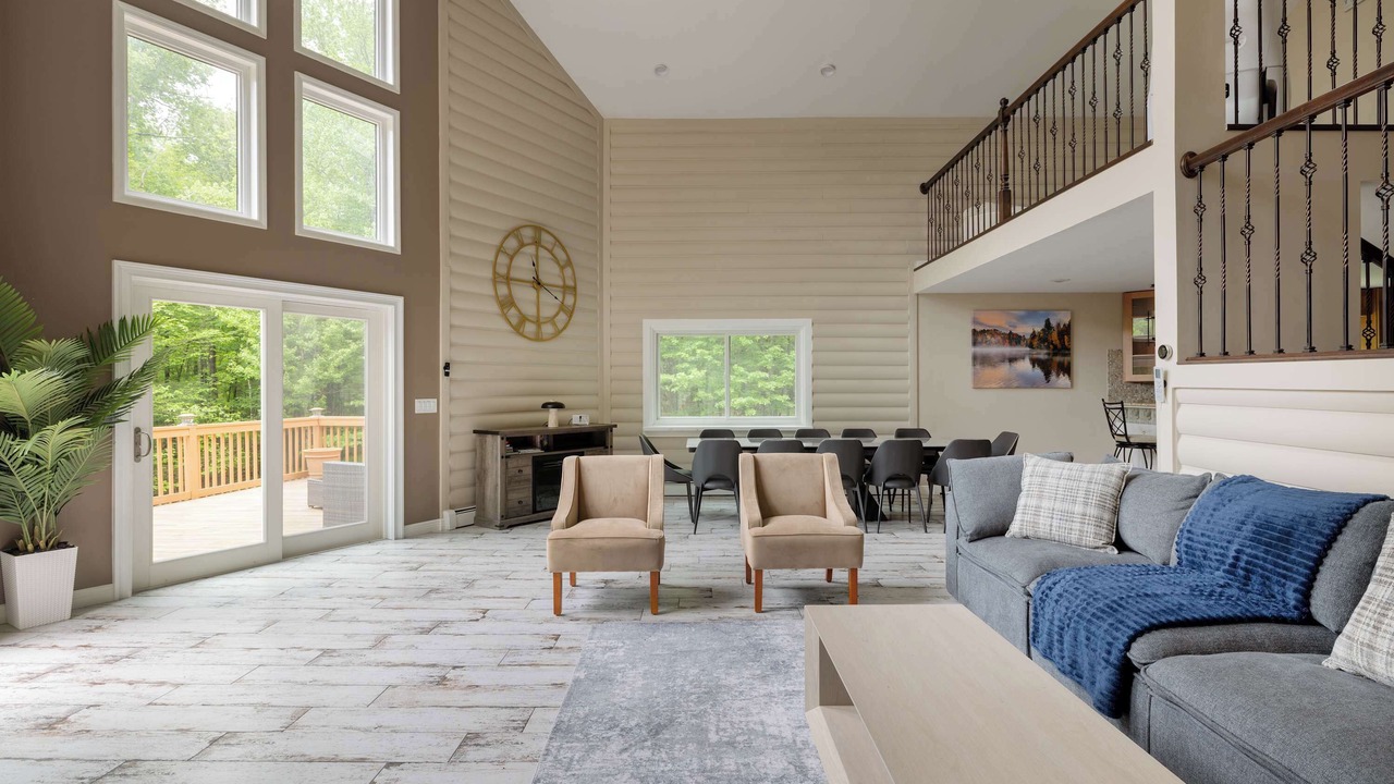 Photo of Livingroom in Swan Lake