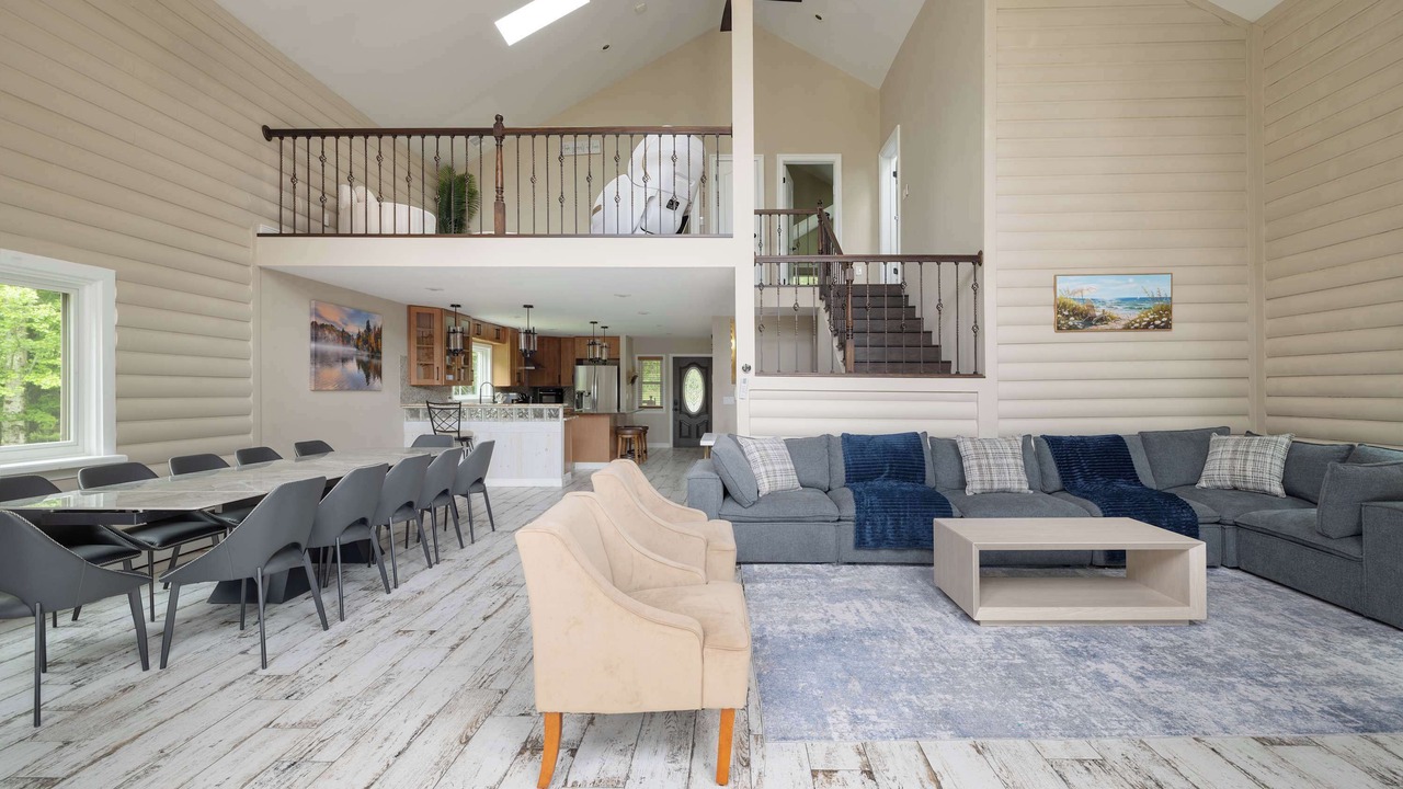 Photo of Livingroom in Swan Lake