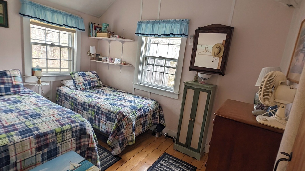 Photo of Bedroom in Menemsha