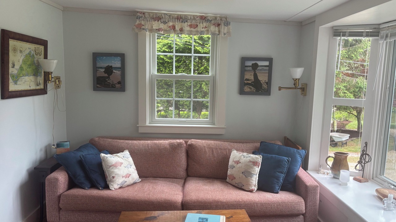 Photo of Livingroom in Menemsha