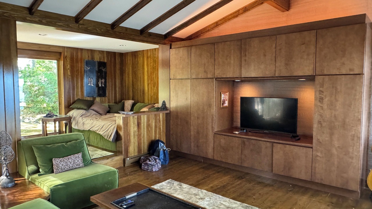 Photo of Livingroom in Salsbury Cove