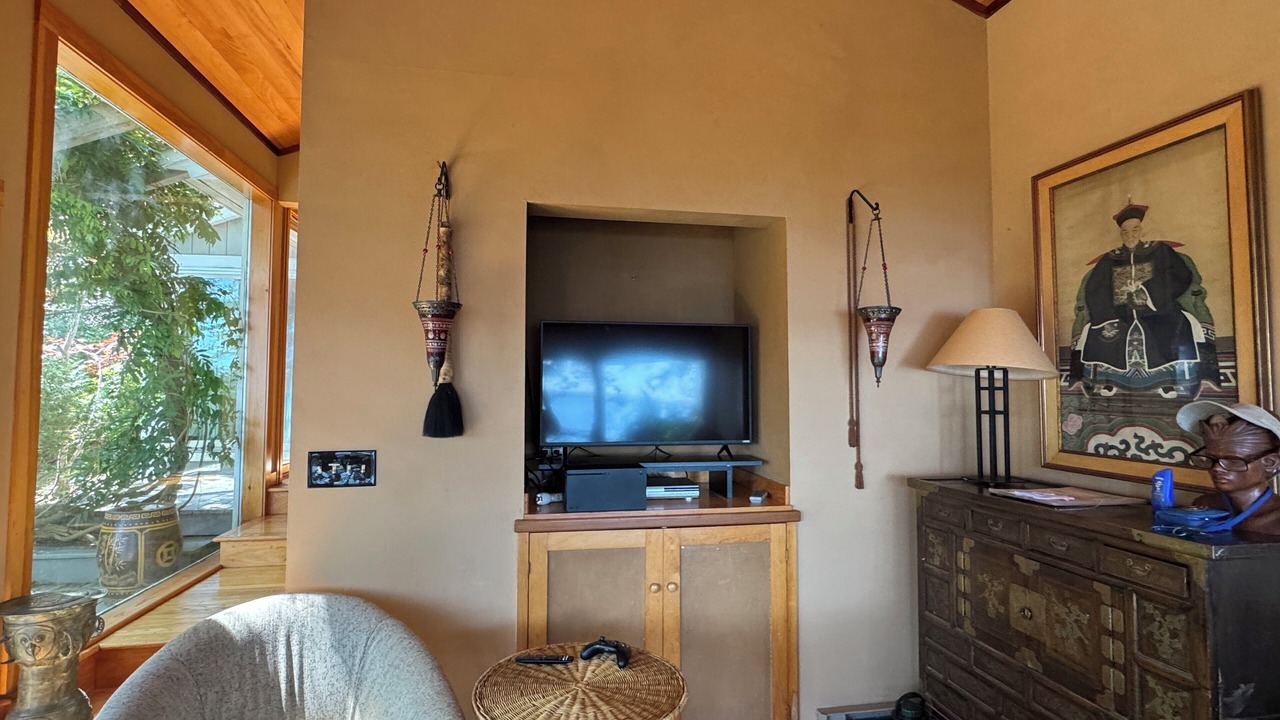 Photo of Livingroom in Salsbury Cove