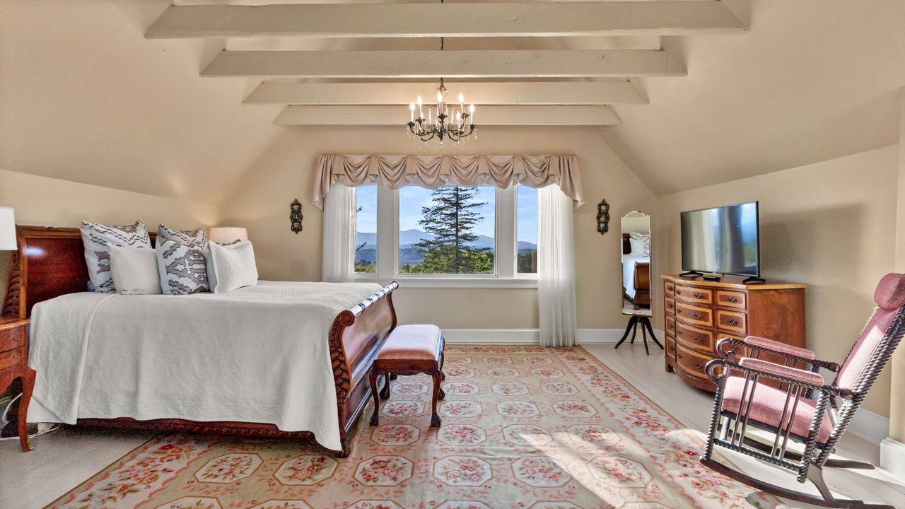 Photo of Bedroom in Hudson