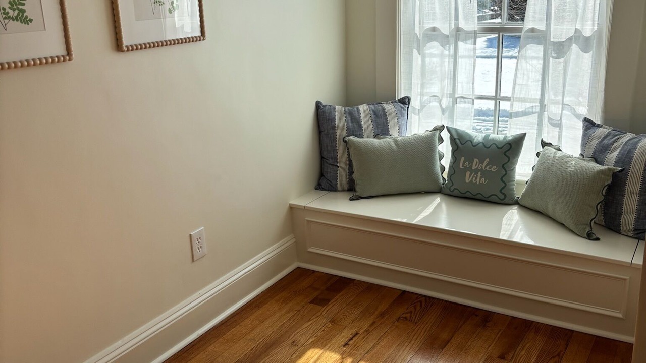 Photo of Livingroom in Dartmouth