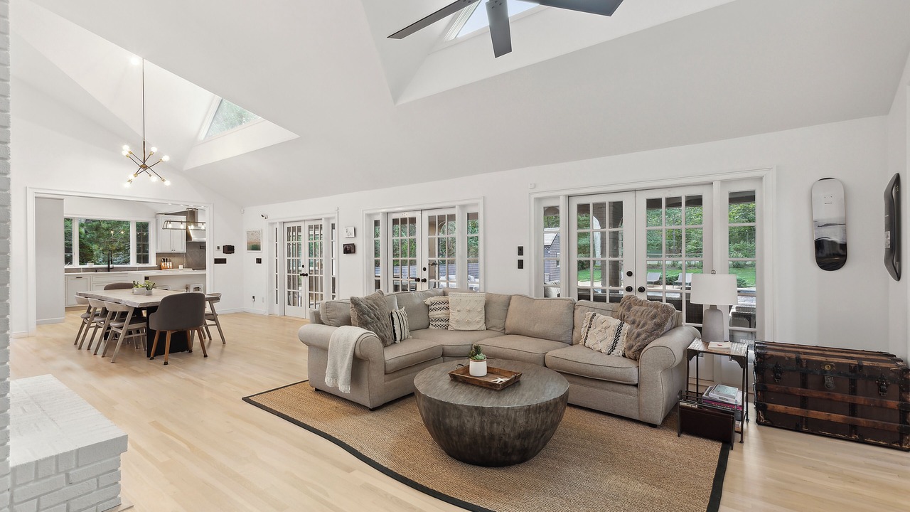 Photo of Livingroom in East Hampton