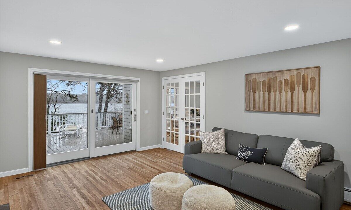 Photo of Livingroom in Marstons Mills