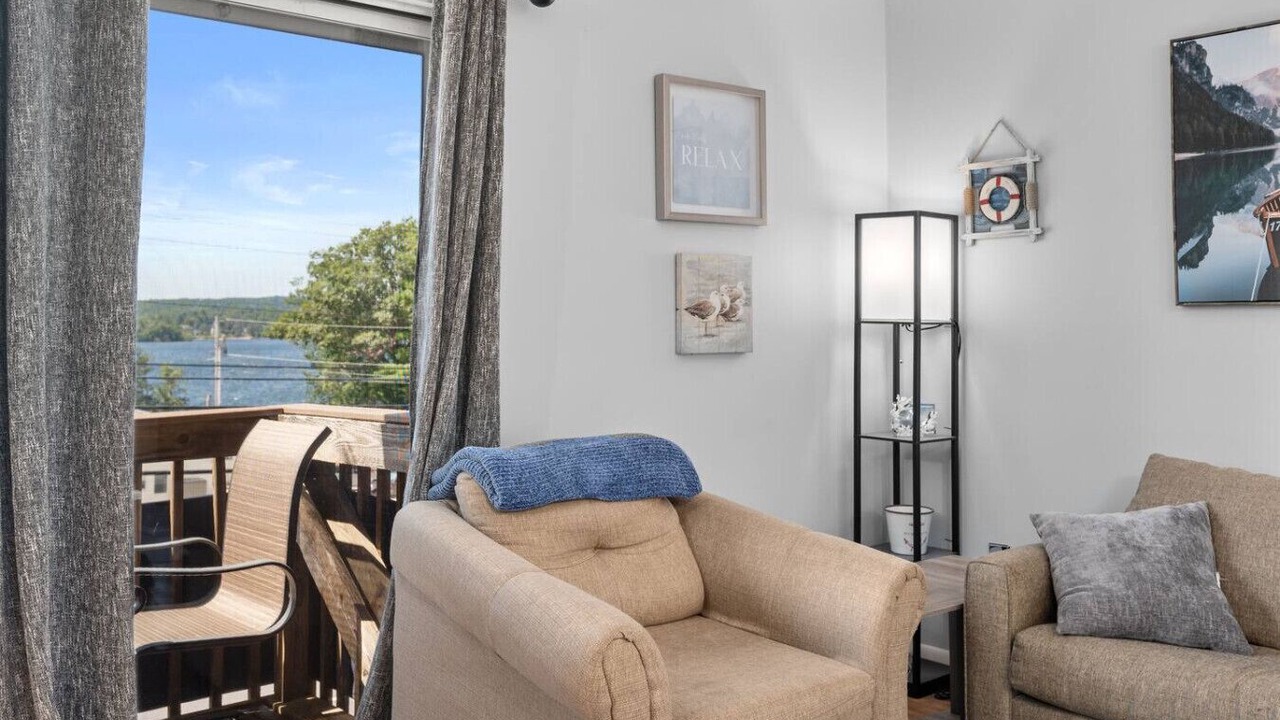 Photo of Livingroom in Gilford