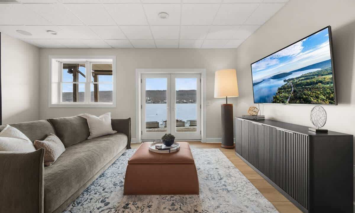 Photo of Livingroom in Town of Jerusalem